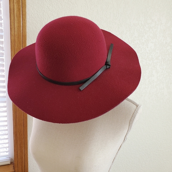 Hat - Picture 3 of 3